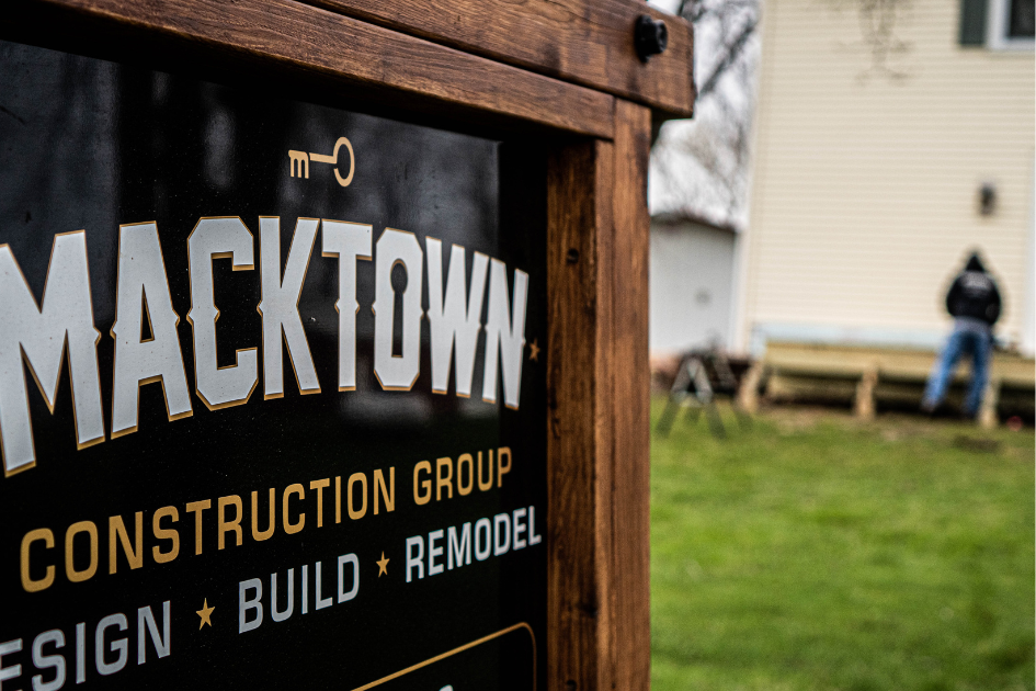 macktown construction group yard sign